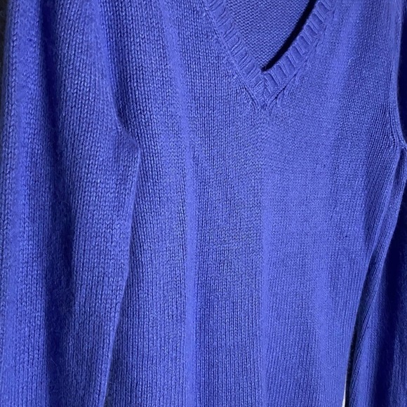DONNA Nicole Angora Blend V Neck Sweater Size M - Picture 4 of 5
